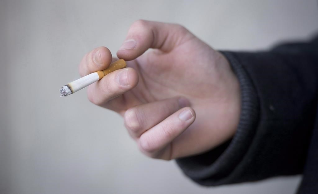 Québec annonce une première hausse de taxe sur le tabac en près de dix ans