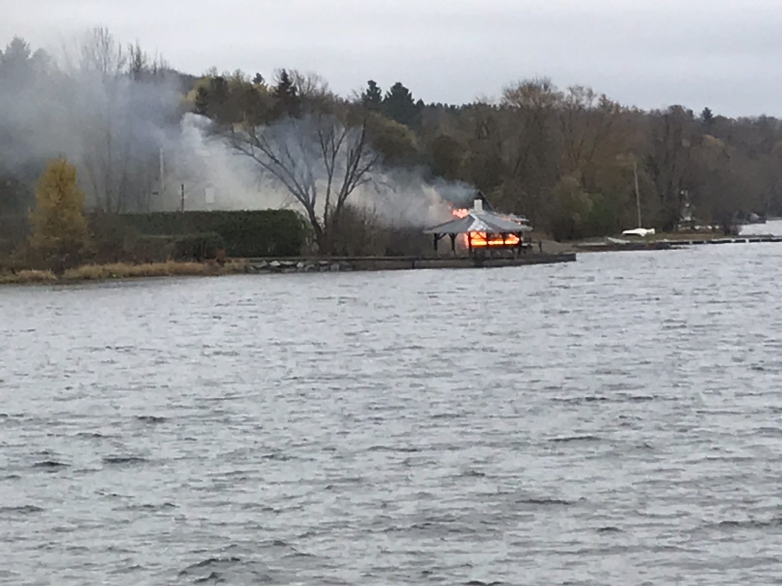 Feu majeur à North Hatley Le Reflet du Lac