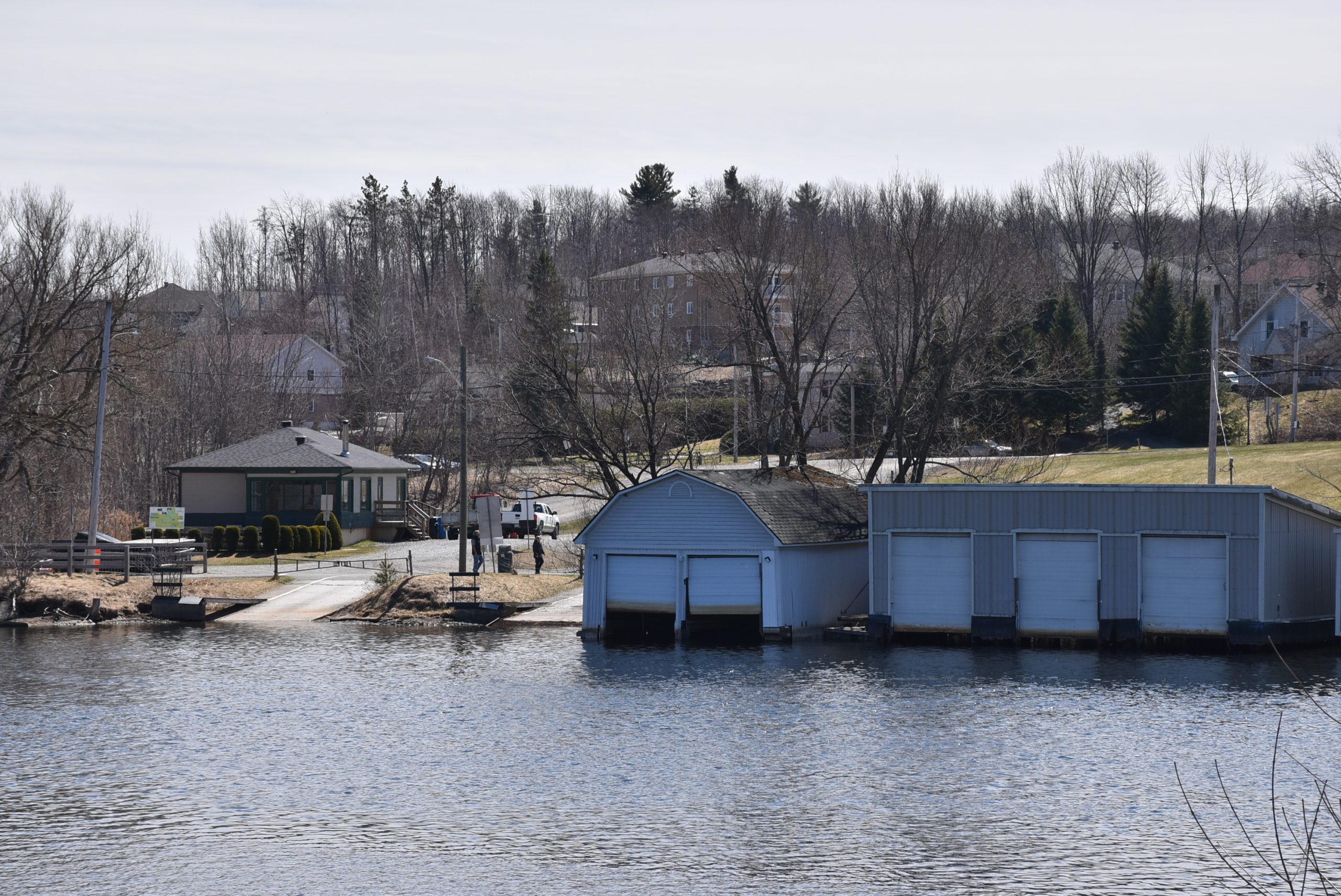 Lac Memphrémagog réouverture de la descente à bateaux de la rue de