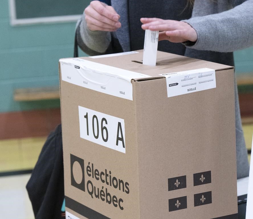 Les quatre principaux candidats achèvent leur campagne avant l'élection partielle Le Reflet du Lac