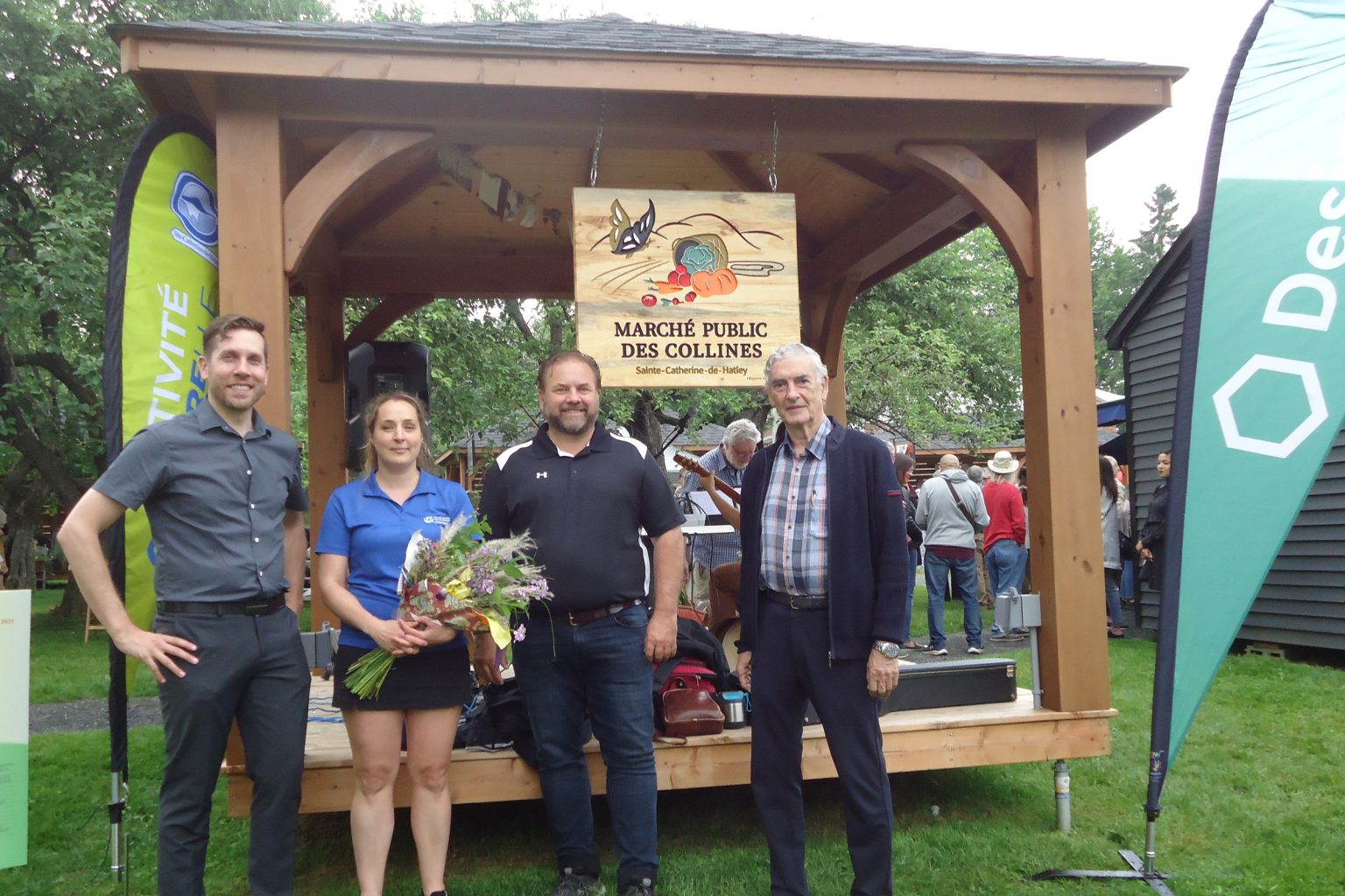 SainteCatherine inaugure sa Place du Marché Le Reflet du Lac