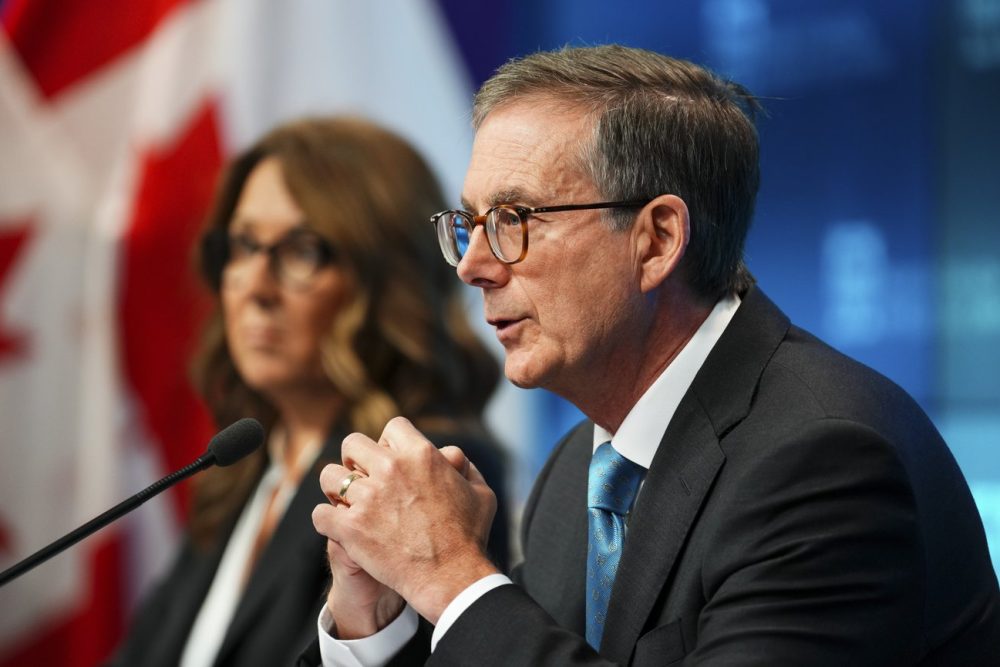 La Banque du Canada abaisse son taux directeur de 50 points de base, à