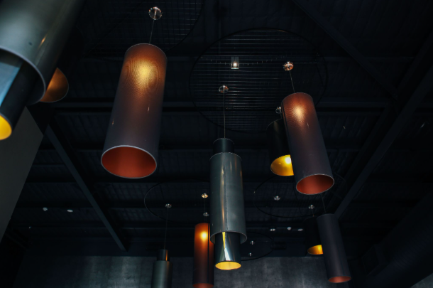 Lampe suspendue allumée